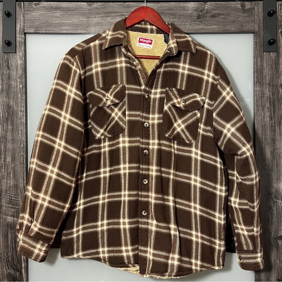 Wrangler Men's Brown Plaid Sherpa Lined Shacket Size M Outdoor Western Chores - Picture 2 of 12